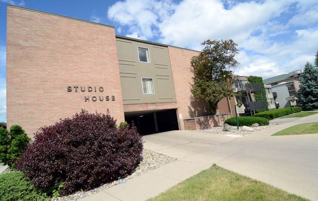 Studio House Apartments